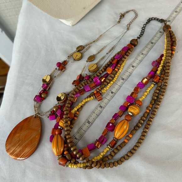 Three Pink and orange dyed shell statement necklaces - Picture 6 of 11